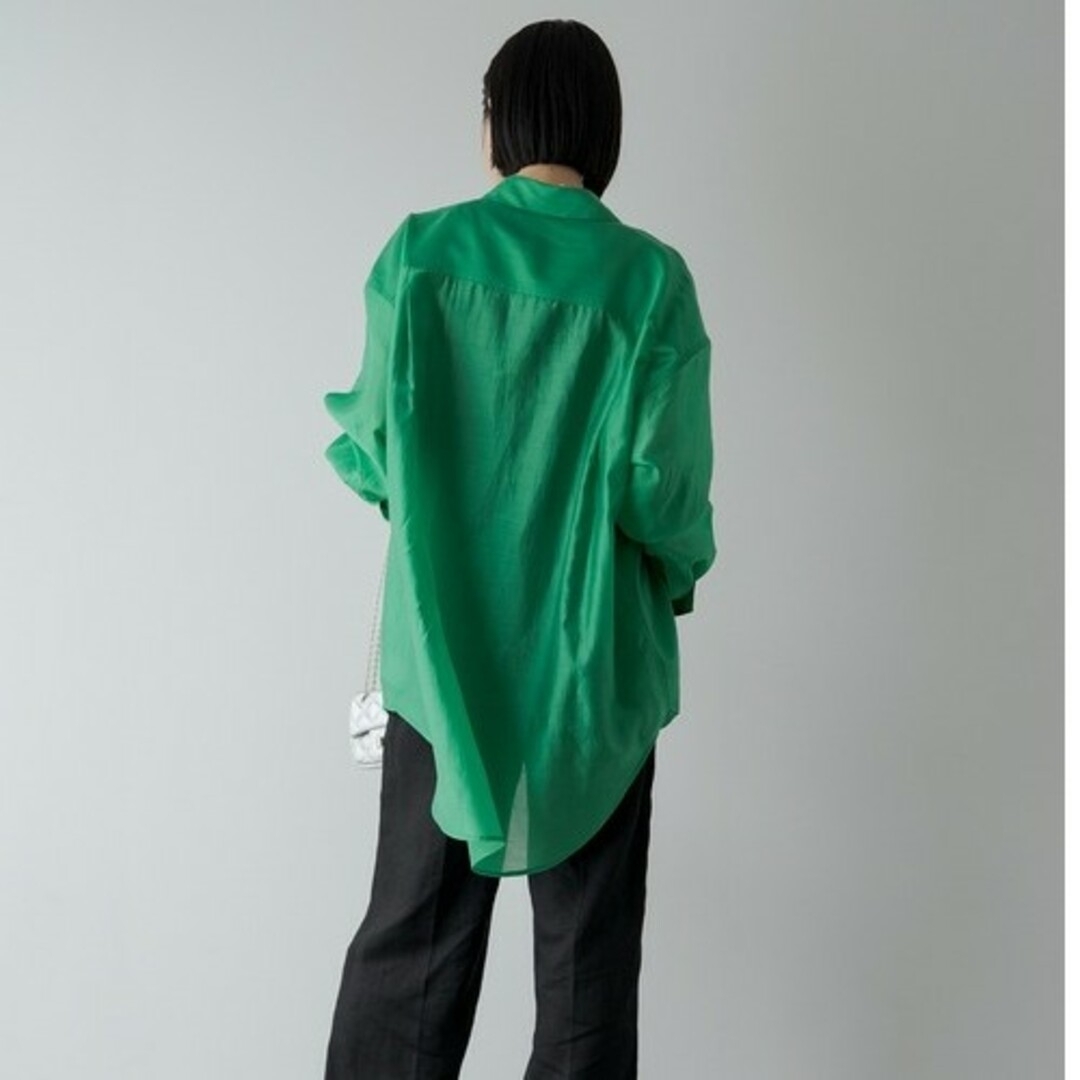 Loungedress(ラウンジドレス)のラウンジドレス　グリーンシャツ レディースのトップス(シャツ/ブラウス(半袖/袖なし))の商品写真