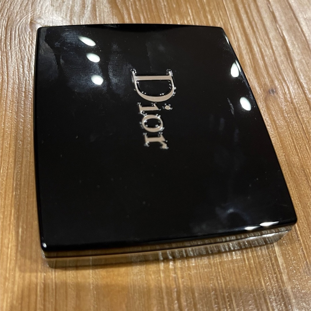 Dior(ディオール)のディオール サンククルール 667 フラート アイシャドウ コスメ/美容のベースメイク/化粧品(アイシャドウ)の商品写真