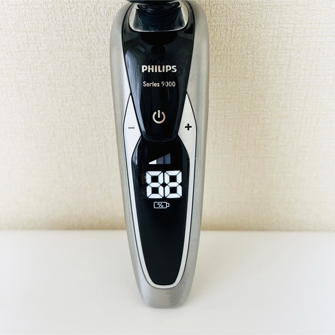 PHILIPS(フィリップス)のPHILIPS フィリップス S9732 電動シェーバー 髭剃り メンズ スマホ/家電/カメラの美容/健康(メンズシェーバー)の商品写真