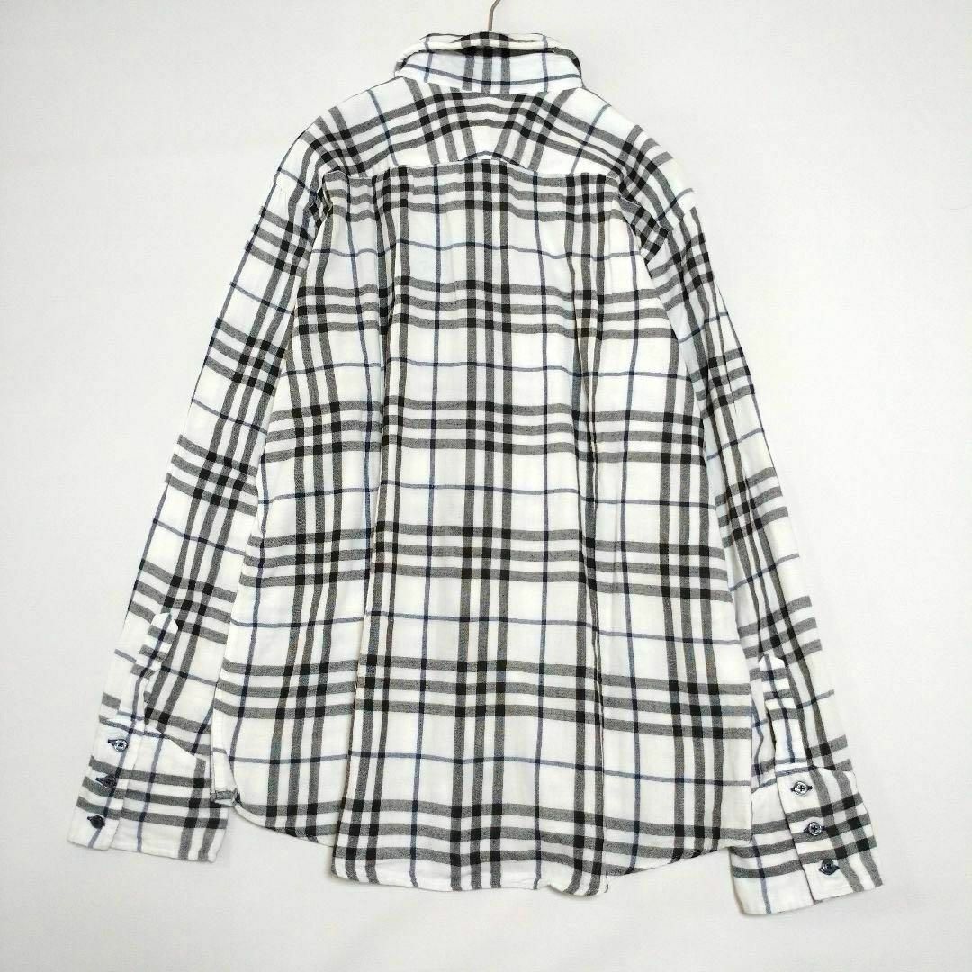 BURBERRY BLACK LABEL(バーバリーブラックレーベル)のバーバリーブラックレーベル ノバチェック ブラック 白 長袖シャツ L メンズのトップス(シャツ)の商品写真