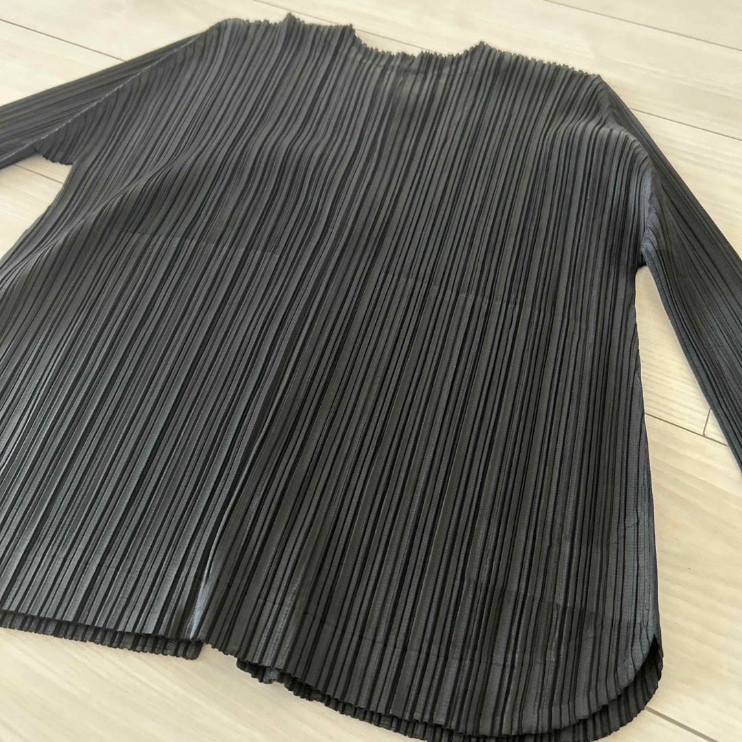 PLEATS PLEASE ISSEY MIYAKE(プリーツプリーズイッセイミヤケ)のプリーツプリーズ　ダブルジップ　ノーカラー　ジャケット　ブラック　美品 レディースのジャケット/アウター(ノーカラージャケット)の商品写真