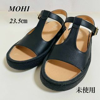 MOHI - 【未使用】北欧暮らしの道具店　MOHI Tストラップサンダル　黒　23.5㎝