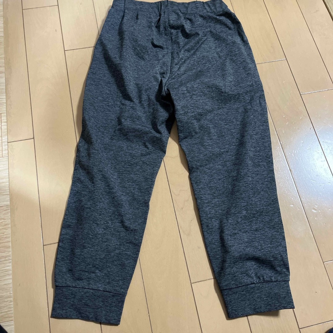 UNIQLO(ユニクロ)のユニクロ　キッズ120 薄手パンツ キッズ/ベビー/マタニティのキッズ服男の子用(90cm~)(パンツ/スパッツ)の商品写真