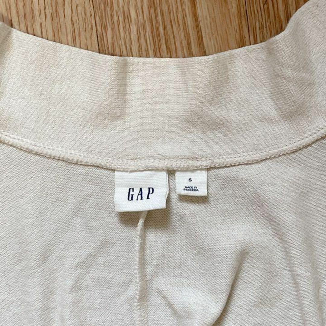 GAP(ギャップ)のGAP オフホワイト ニット カーディガン レディースのトップス(カーディガン)の商品写真