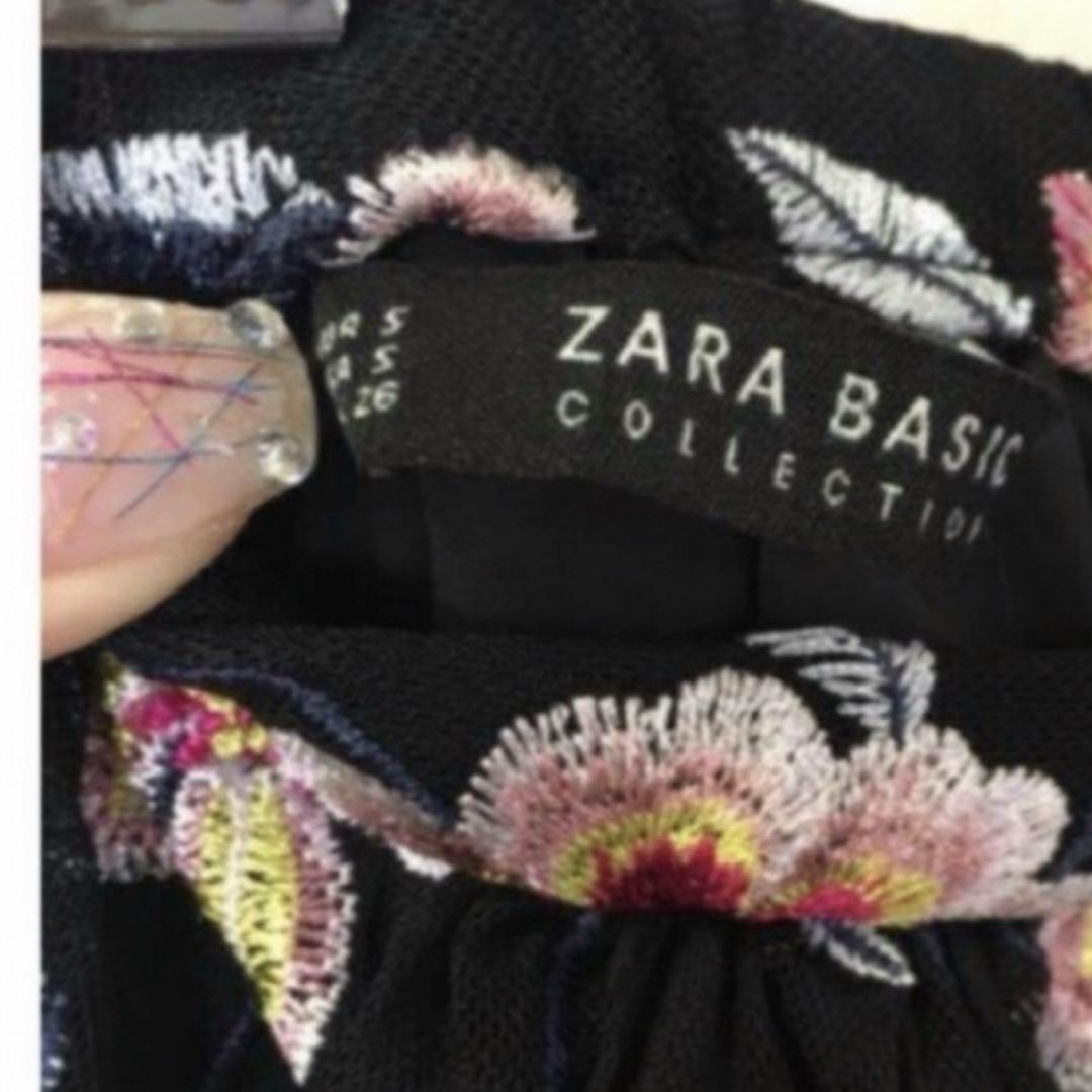 ZARA(ザラ)の♡本日限定お値下♡ZARA 刺繍 デザイン スカート  S♡ レディースのスカート(ロングスカート)の商品写真