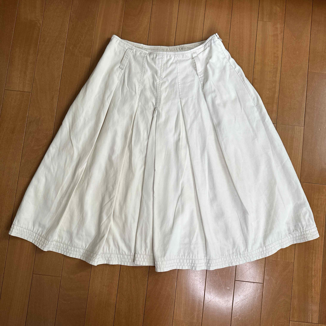 EPOCA(エポカ)のエポカ　フレアスカート　オフホワイト　コットン レディースのスカート(ひざ丈スカート)の商品写真