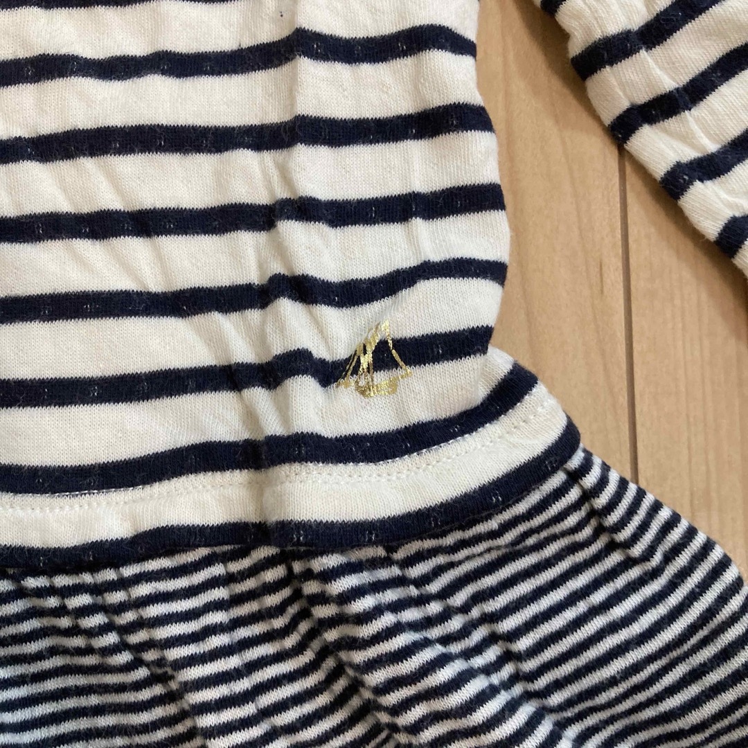 PETIT BATEAU(プチバトー)のプチバトー　ミラレ　ボーダー　ワンピース　80 90 キッズ/ベビー/マタニティのキッズ服女の子用(90cm~)(ワンピース)の商品写真