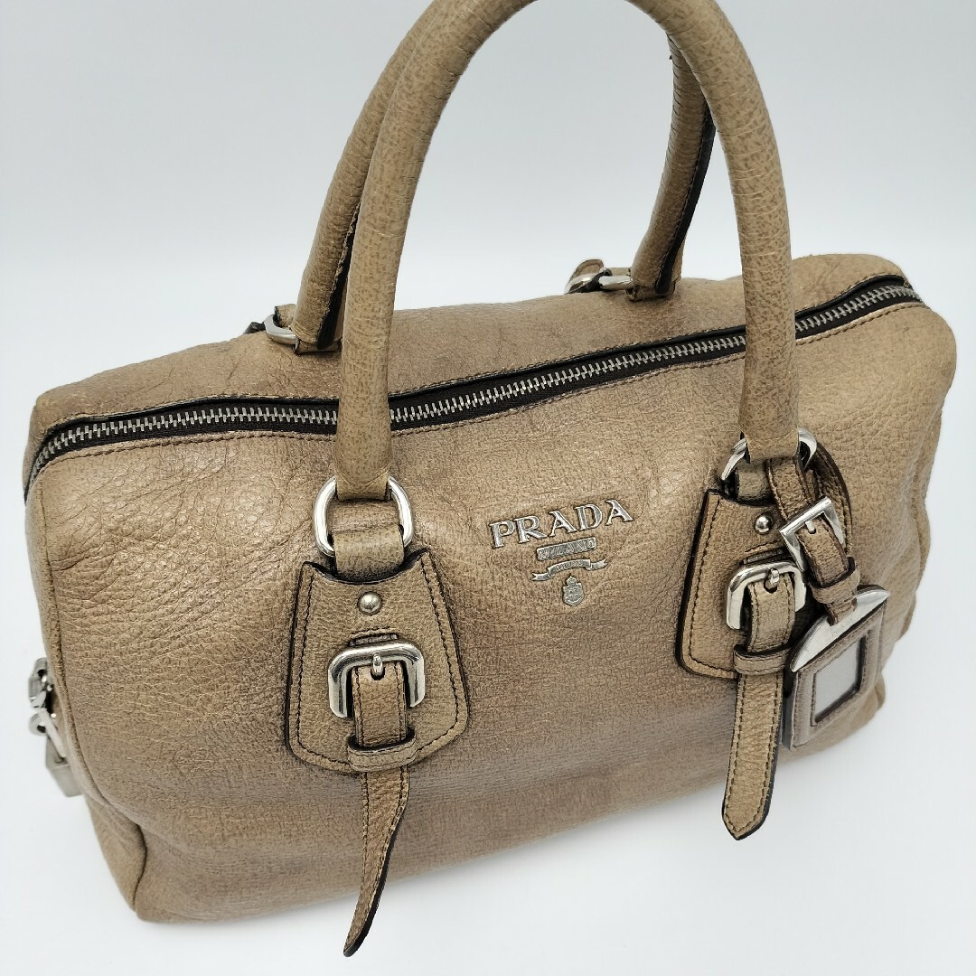 PRADA(プラダ)の美品✨プラダ　トートバッグ レディースのバッグ(トートバッグ)の商品写真