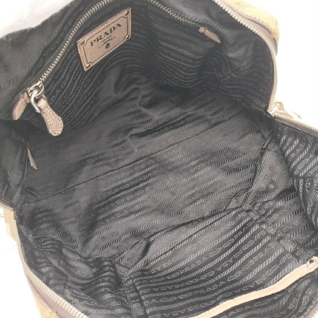 PRADA(プラダ)の美品✨プラダ　トートバッグ レディースのバッグ(トートバッグ)の商品写真