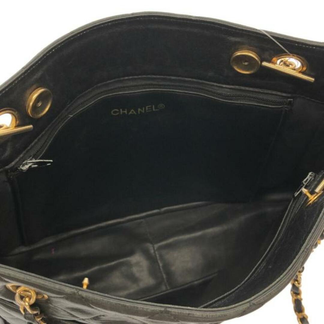 CHANEL(シャネル)のCHANEL(シャネル) ショルダーバッグ マトラッセ 黒 チェーンショルダー/ゴールド金具 ラムスキン レディースのバッグ(ショルダーバッグ)の商品写真