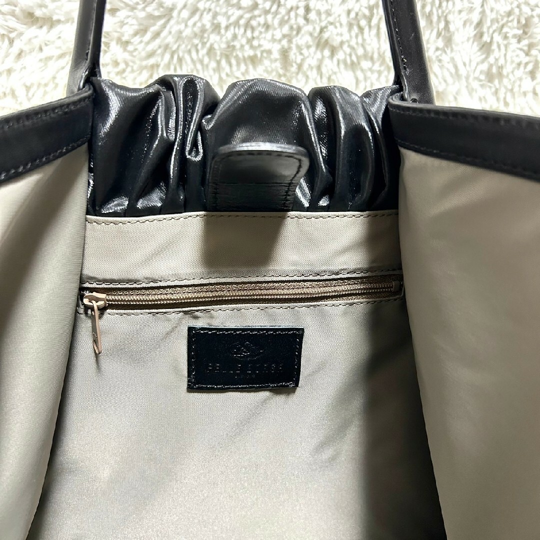 PELLE BORSA(ペレボルサ)の美品　ペレボルサ　チアーズ　4649 トートバッグ　ショルダーバッグ　ブラック レディースのバッグ(トートバッグ)の商品写真