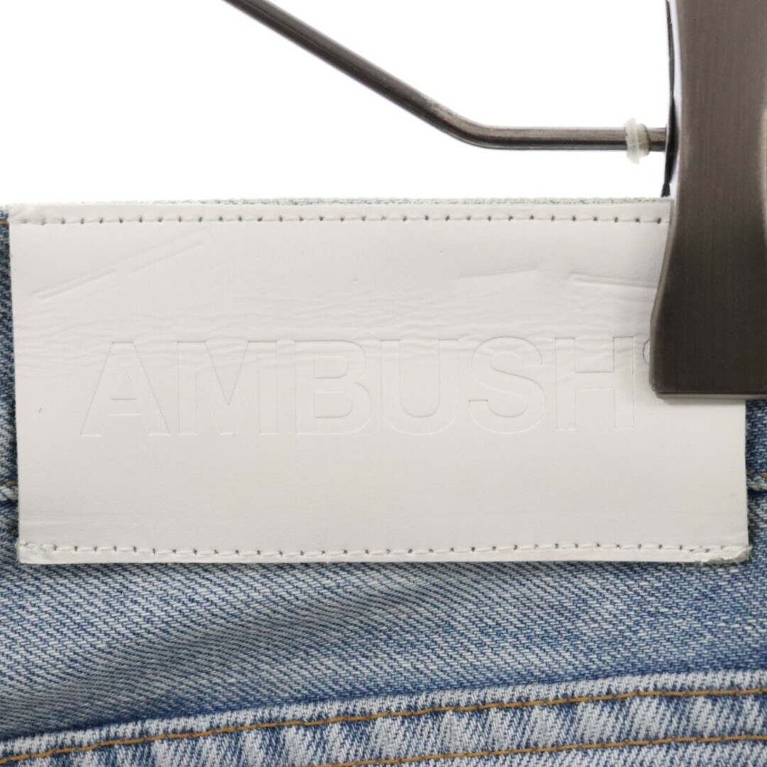AMBUSH(アンブッシュ)のAMBUSH アンブッシュ STRAIGHT LEG JEANS ボタンフライ ストレートデニムパンツ インディゴブルー BMYA007F20DEN001 メンズのパンツ(デニム/ジーンズ)の商品写真