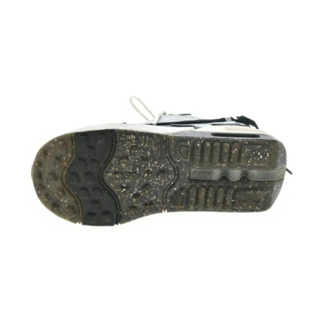 NIKE(ナイキ)のNIKE ナイキ スニーカー 24cm 黒x白 【古着】【中古】 レディースの靴/シューズ(スニーカー)の商品写真