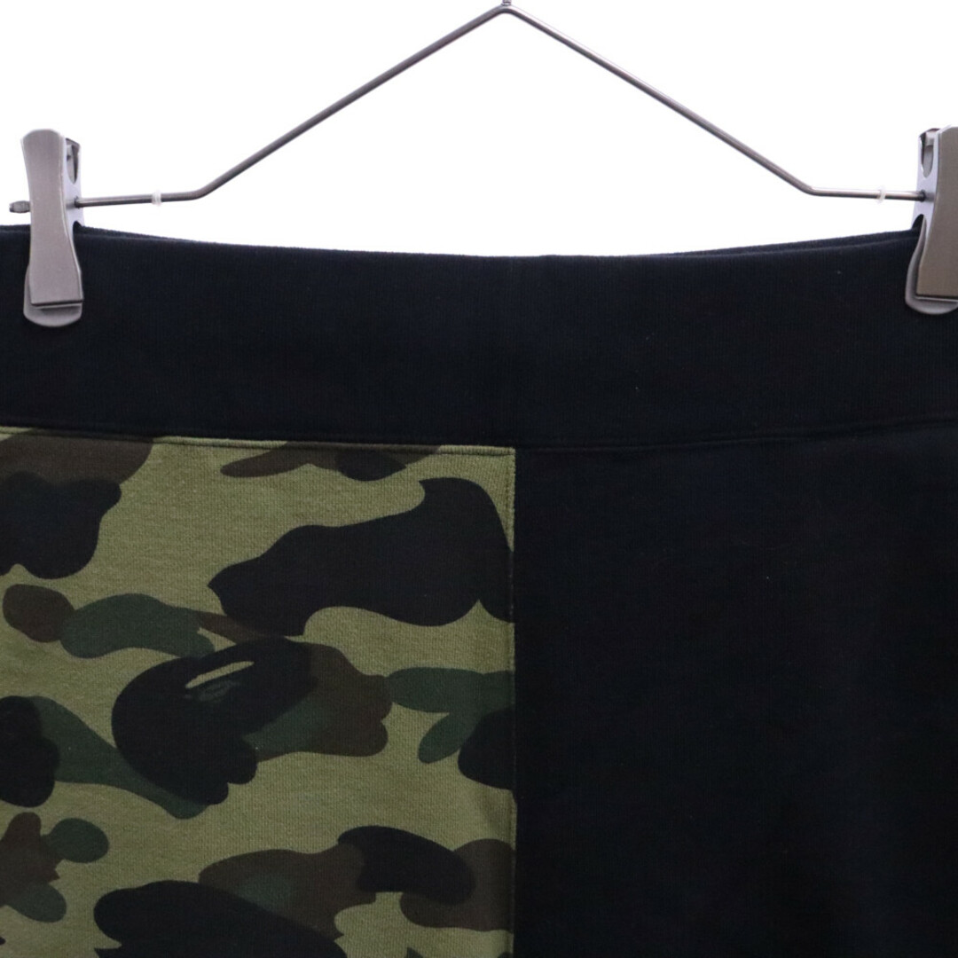 A BATHING APE(アベイシングエイプ)のA BATHING APE アベイシングエイプ 1ST CAMO BACK SHARK SWEAT SHORTS カモ柄 バックロゴプリント シャーク ハーフパンツ ブラック/カーキ 001SPI201004M メンズのパンツ(その他)の商品写真