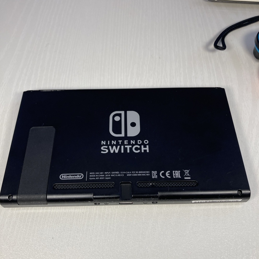 Nintendo Switch(ニンテンドースイッチ)のニンテンドースイッチ　本体  ジョイコン(L) ネオンブルー(R) ネオンレッド エンタメ/ホビーのゲームソフト/ゲーム機本体(家庭用ゲーム機本体)の商品写真