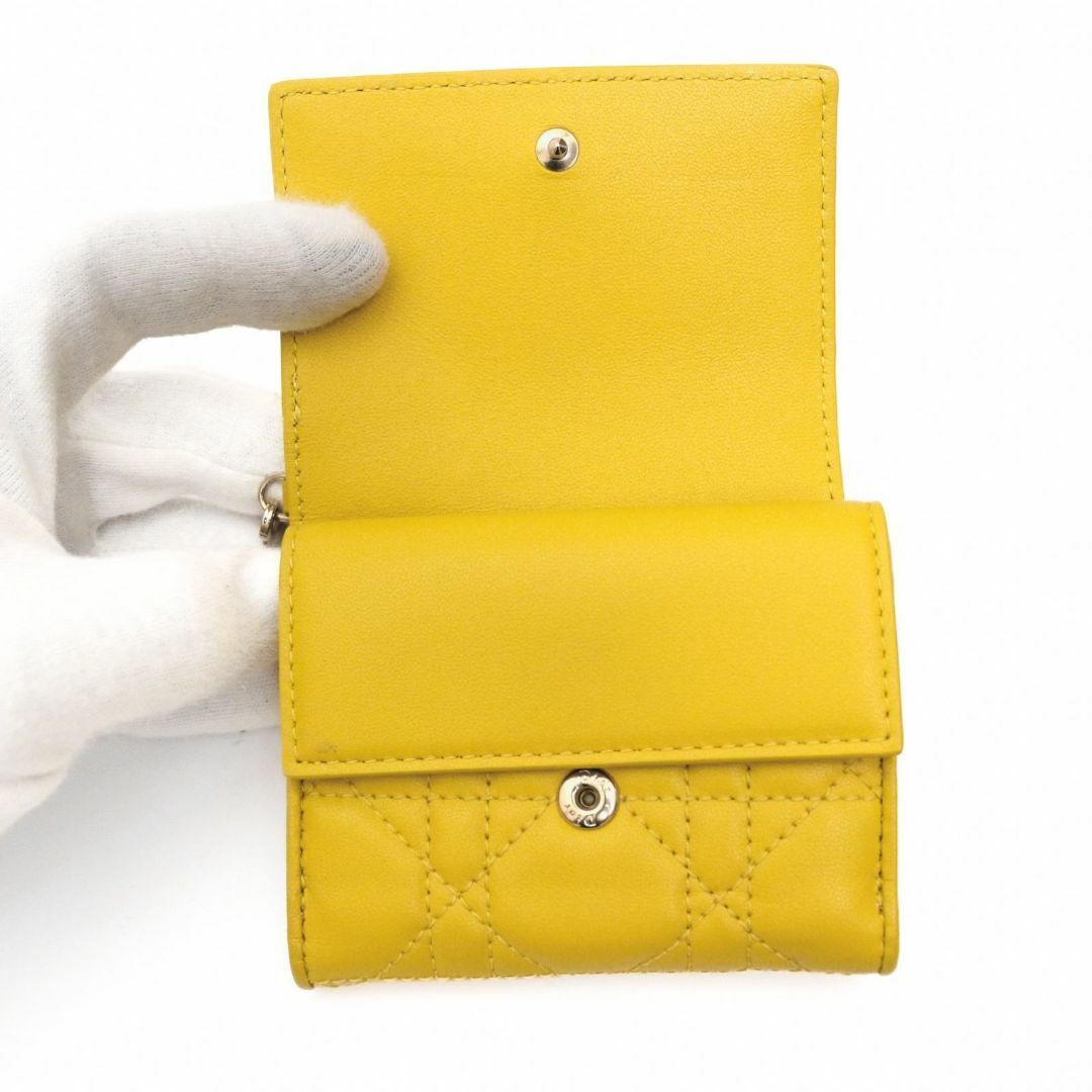 Christian Dior(クリスチャンディオール)のディオール 41-MA-0212 カナージュ 折り財布 ウォレット レザー 黄色 レディースのファッション小物(財布)の商品写真