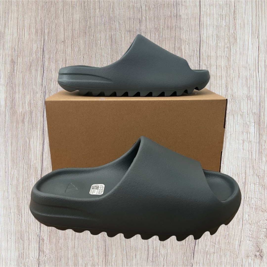 YEEZY（adidas）(イージー)のadidas YEEZY Slide "Slate Marine" 27.5cm メンズの靴/シューズ(サンダル)の商品写真