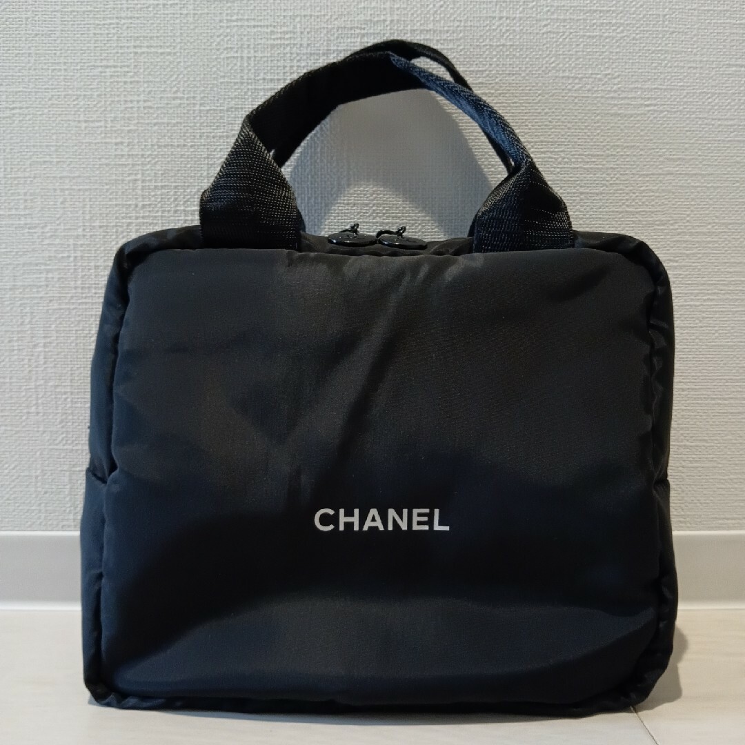 CHANEL(シャネル)のCHANEL ミニボストンバッグ　ノベルティ レディースのファッション小物(ポーチ)の商品写真