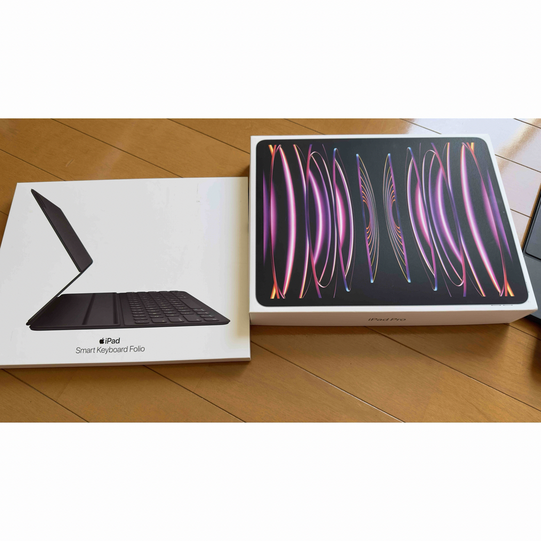 Apple(アップル)のiPad Pro12.9 M2  Smart Keyboard Folio スマホ/家電/カメラのPC/タブレット(タブレット)の商品写真
