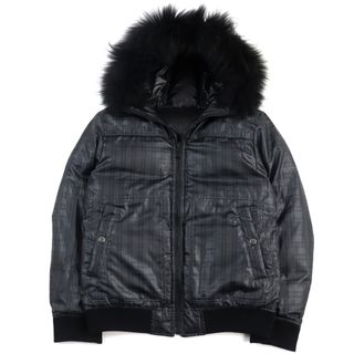 バーバリーブラックレーベル(BURBERRY BLACK LABEL)の美品○BURBERRY BLACK LABEL バーバリーブラックレーベル BMP30-331-09 ラクーンファー使い リバーシブル ロゴボタン付き ジップアップ ダウンジャケット ブラック グレー系 M 正規品 メンズ(ダウンジャケット)