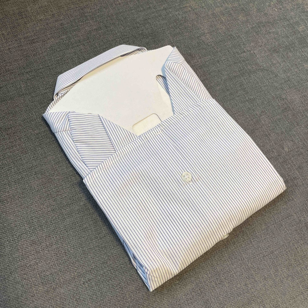 Emporio Armani(エンポリオアルマーニ)の新品タグ付き　EMPORIO ARMANI　シャツ　1Y/74CM キッズ/ベビー/マタニティのベビー服(~85cm)(シャツ/カットソー)の商品写真