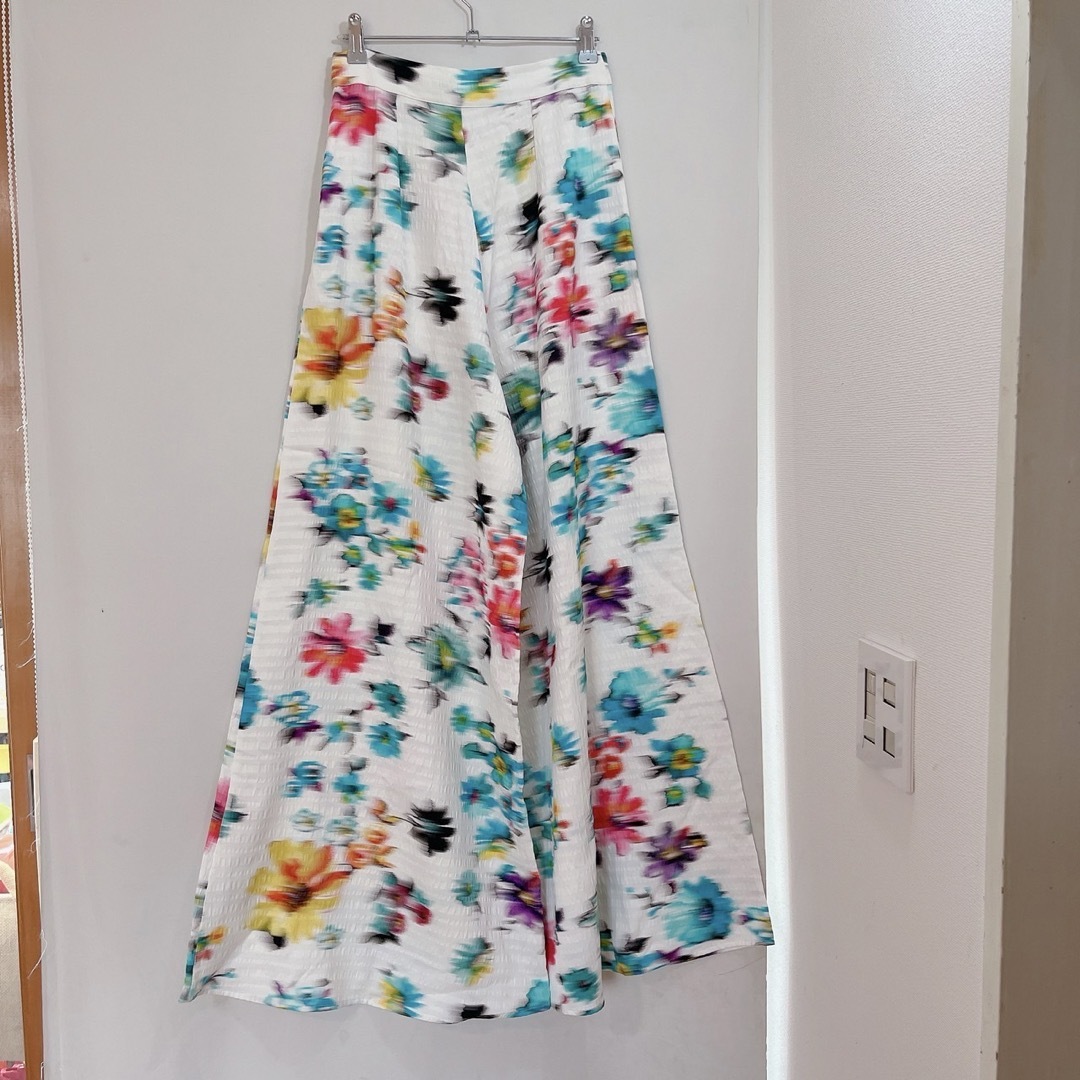 DESIGUAL(デシグアル)の【美品♡】Desigual PANT＿DANIELA 1000 マキシ花柄パンツ レディースのパンツ(カジュアルパンツ)の商品写真