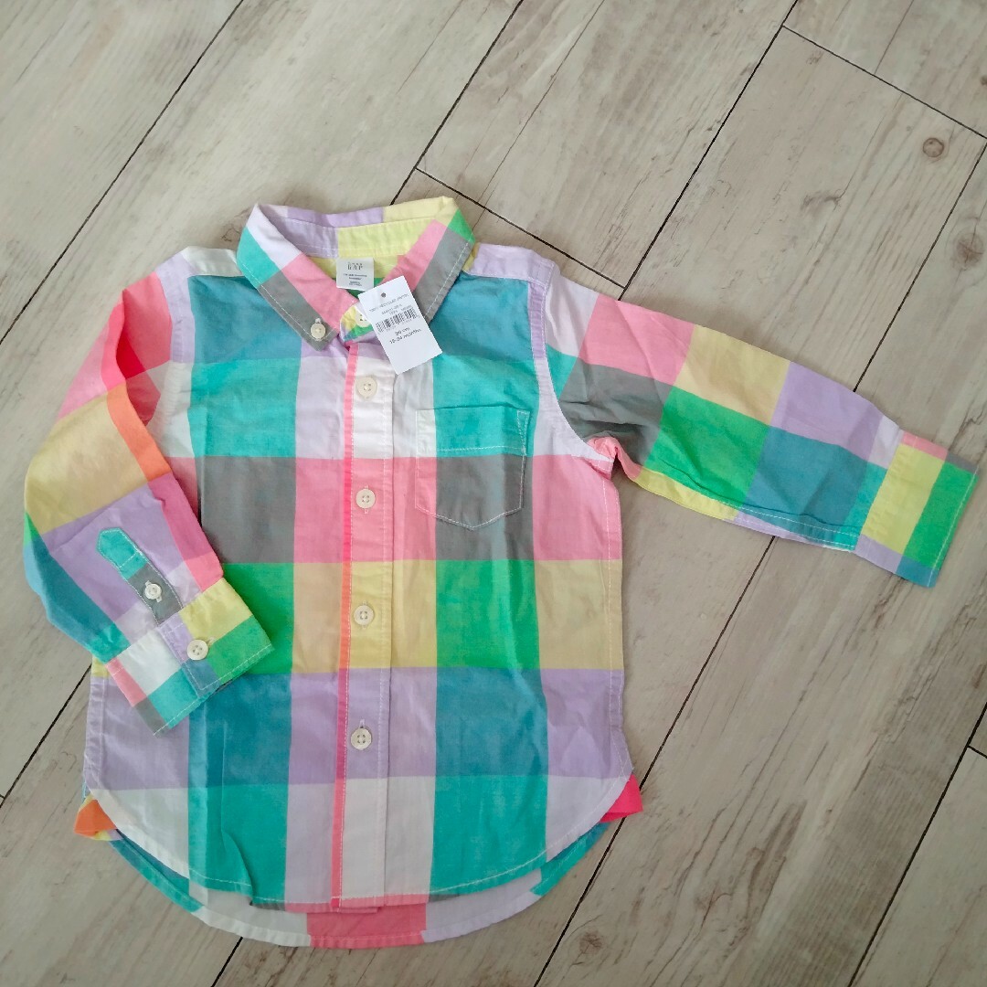 GAP(ギャップ)のGAP  幼児  シャツ 90cm キッズ/ベビー/マタニティのキッズ服男の子用(90cm~)(Tシャツ/カットソー)の商品写真