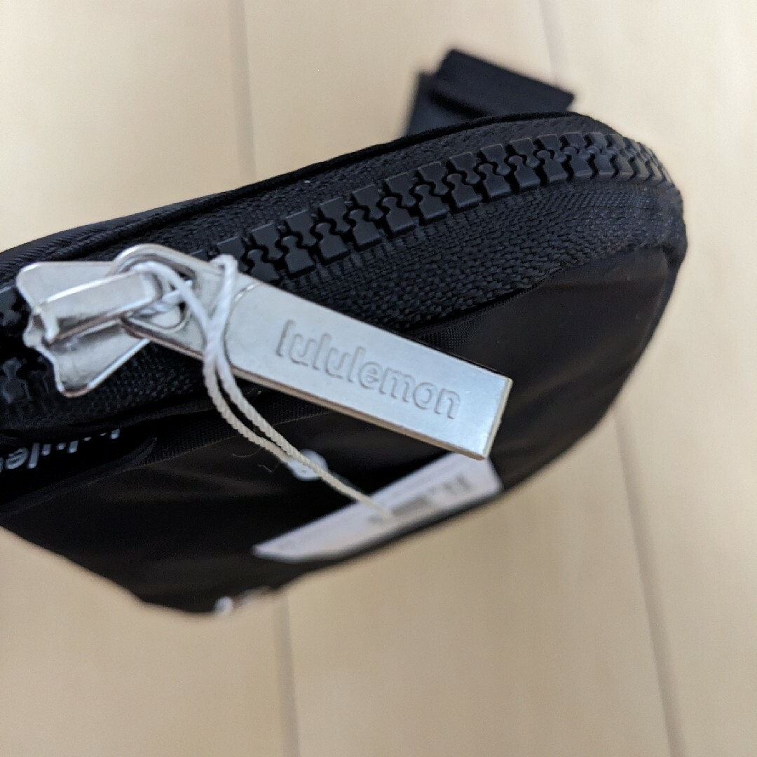 lululemonベルトバッグ ルルレモンバッグ　ブラック レディースのバッグ(その他)の商品写真