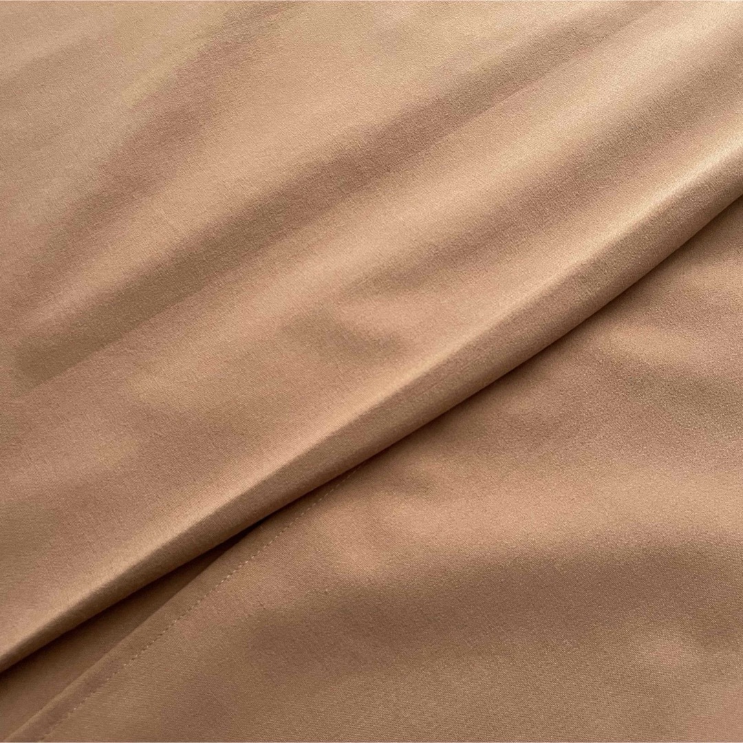 GU(ジーユー)のGU ピンクベージュ　ロングスカート  Mサイズ レディースのスカート(ロングスカート)の商品写真