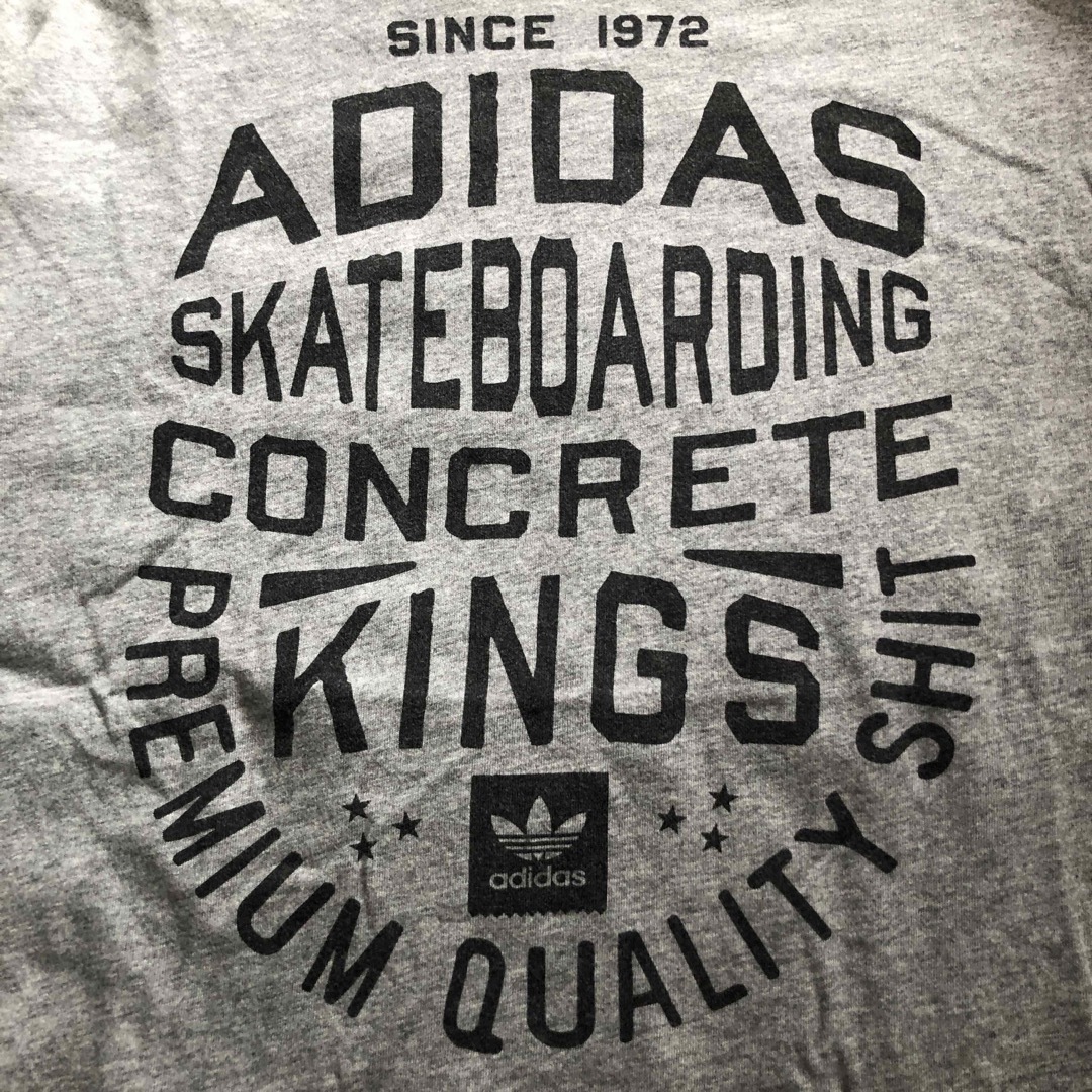 Originals（adidas）(オリジナルス)の希少XL⭐️adidas アディダスオリジナルス スケボーキングTシャツ グレー メンズのトップス(Tシャツ/カットソー(半袖/袖なし))の商品写真