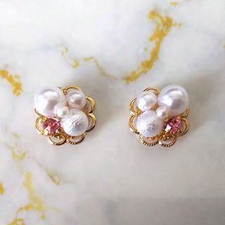 パール ビジュー プチローズ ピアス イヤリング(ピアス)