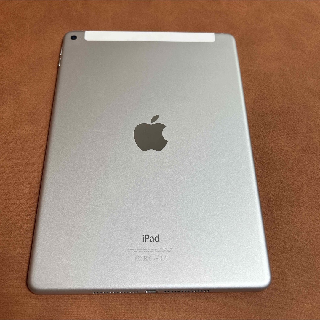 iPad(アイパッド)の7079 美品 電池最良好 iPad Air2 第2世代 16GB au スマホ/家電/カメラのPC/タブレット(タブレット)の商品写真