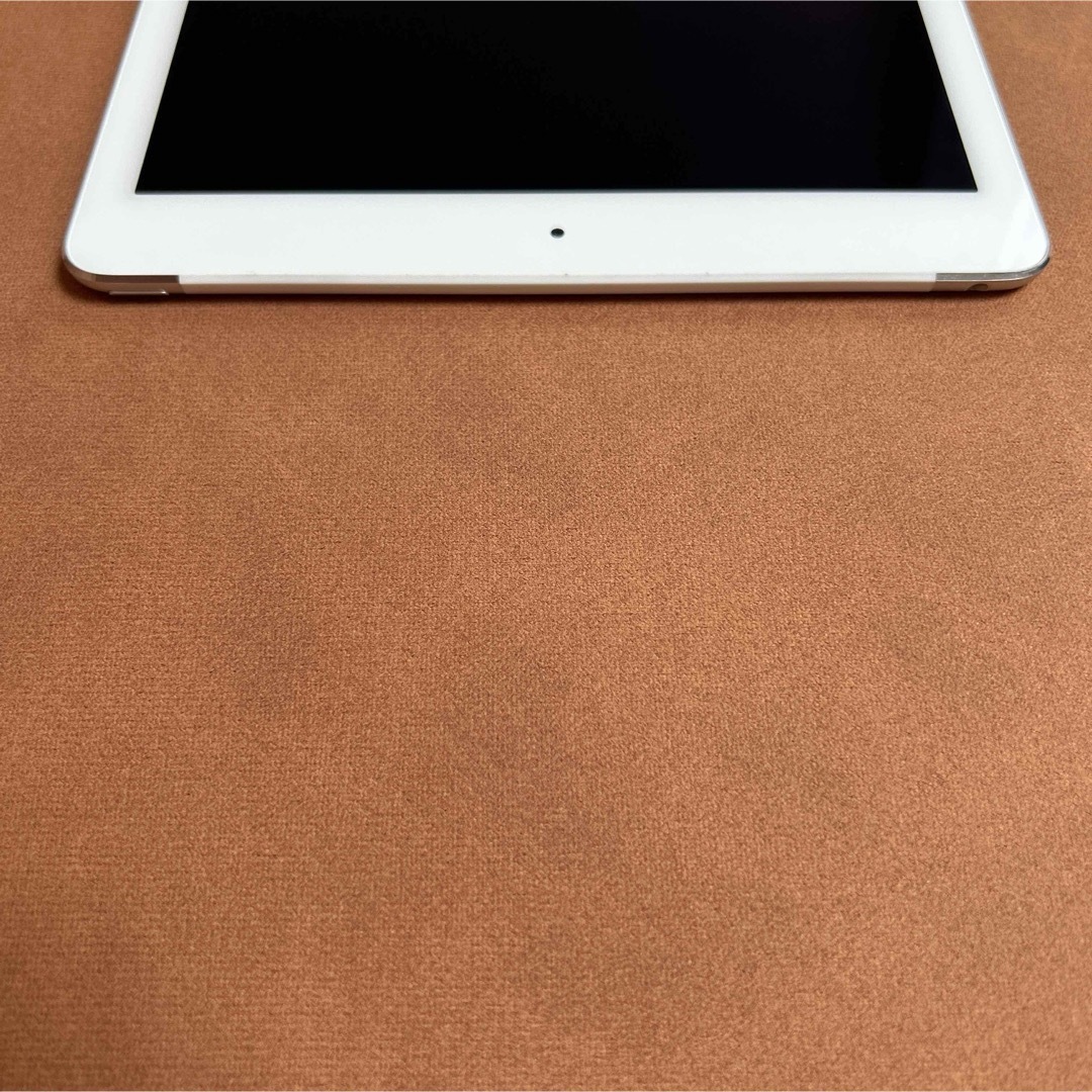 iPad(アイパッド)の7079 美品 電池最良好 iPad Air2 第2世代 16GB au スマホ/家電/カメラのPC/タブレット(タブレット)の商品写真