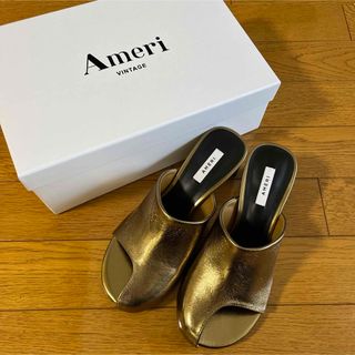 Ameri VINTAGE - AMERI CROOKED HOLE SANDAL 【ゴールド/ S 】