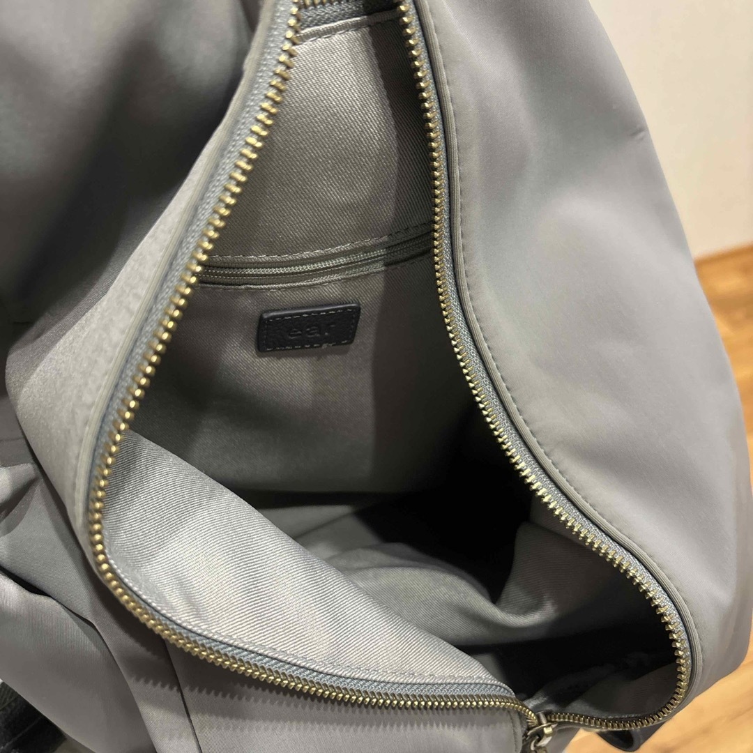 ear PAPILLONNER(イアパピヨネ)のキレイめリュック レディースのバッグ(リュック/バックパック)の商品写真