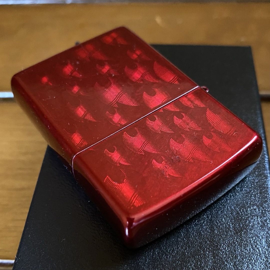 ZIPPO(ジッポー)のZIPPO USA 炎 キャンディアップルレッド 新品 未使用  オイルライター メンズのファッション小物(タバコグッズ)の商品写真