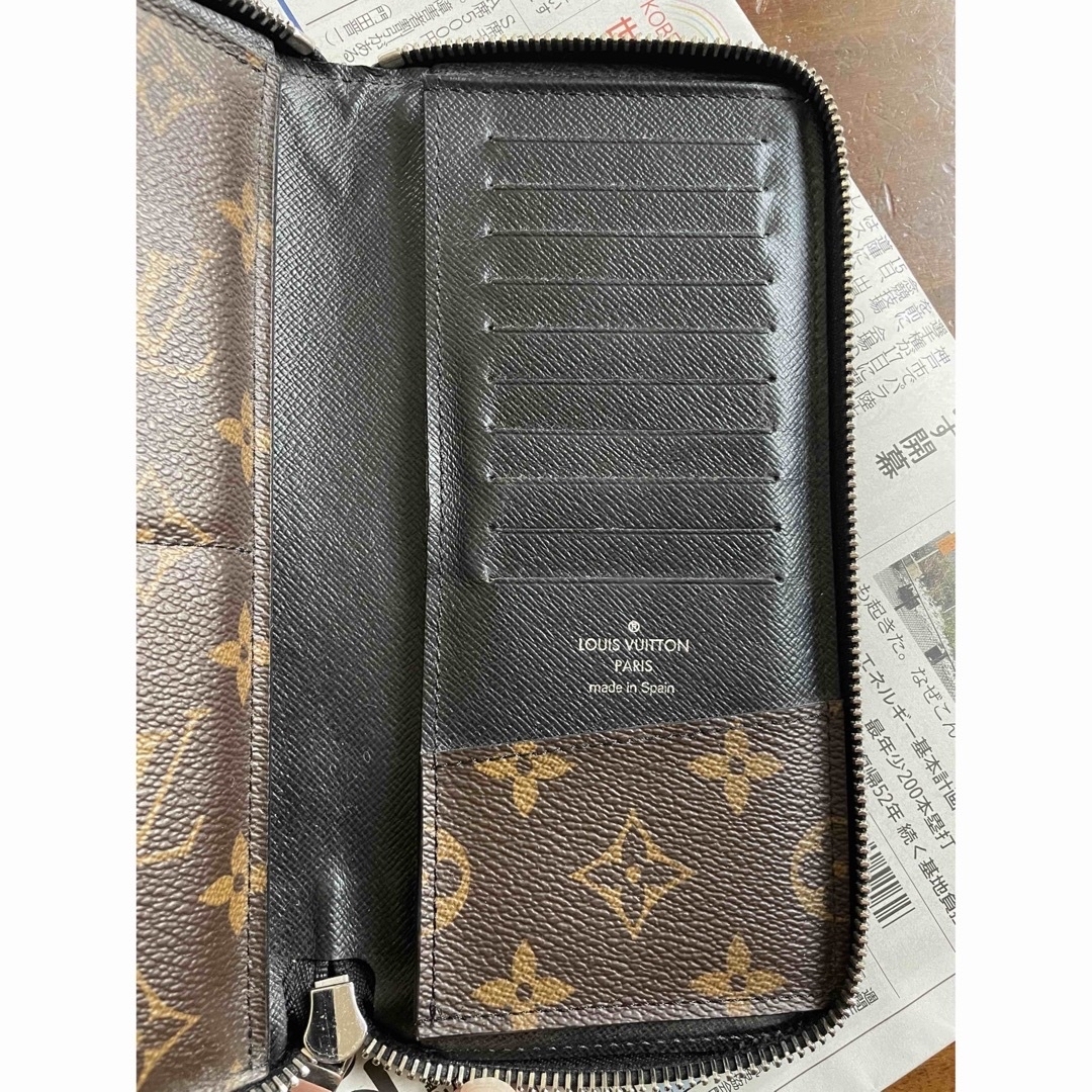 LOUIS VUITTON(ルイヴィトン)のLOUIS VUITTON 財布　限定品　大特価今だけ レディースのファッション小物(財布)の商品写真