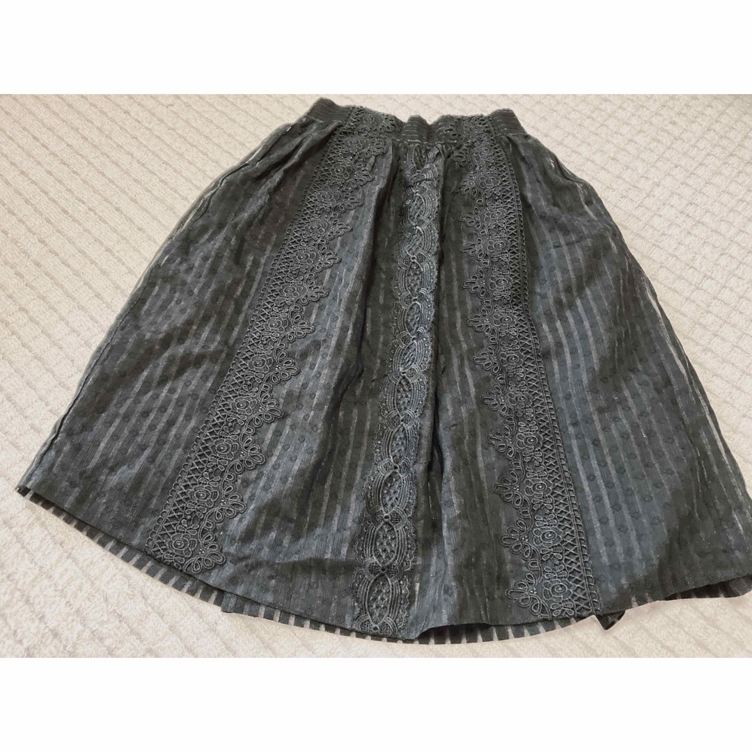 axes femme(アクシーズファム)のアクシーズファム　合わせやすい黒のスカート  美品 レディースのスカート(ひざ丈スカート)の商品写真