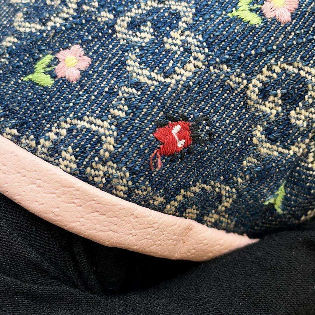 Gucci(グッチ)のグッチ ハット デニムバケット フラワー 刺繍 サイズM 701697 GUCCI 帽子 レディースの帽子(ハット)の商品写真