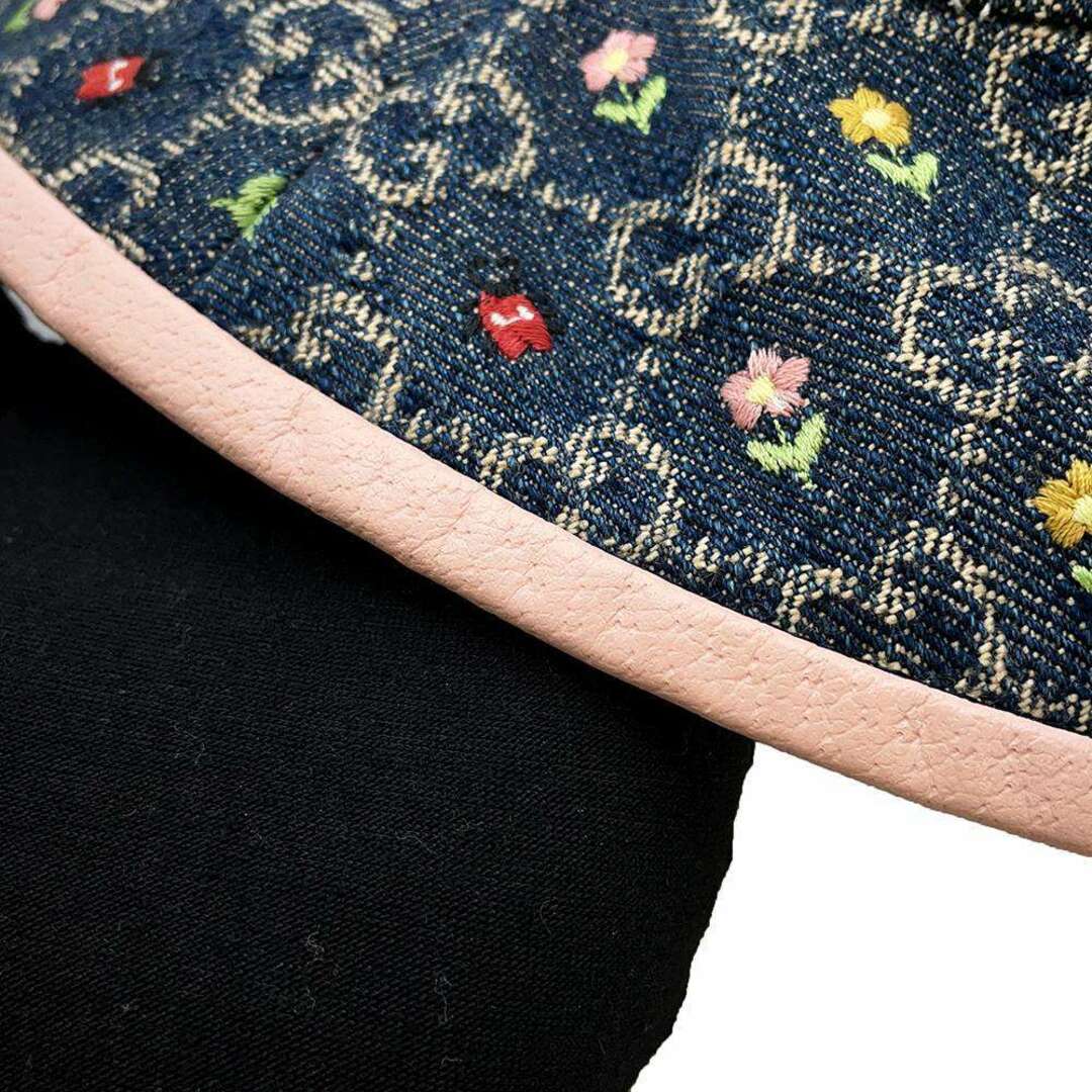 Gucci(グッチ)のグッチ ハット デニムバケット フラワー 刺繍 サイズM 701697 GUCCI 帽子 レディースの帽子(ハット)の商品写真