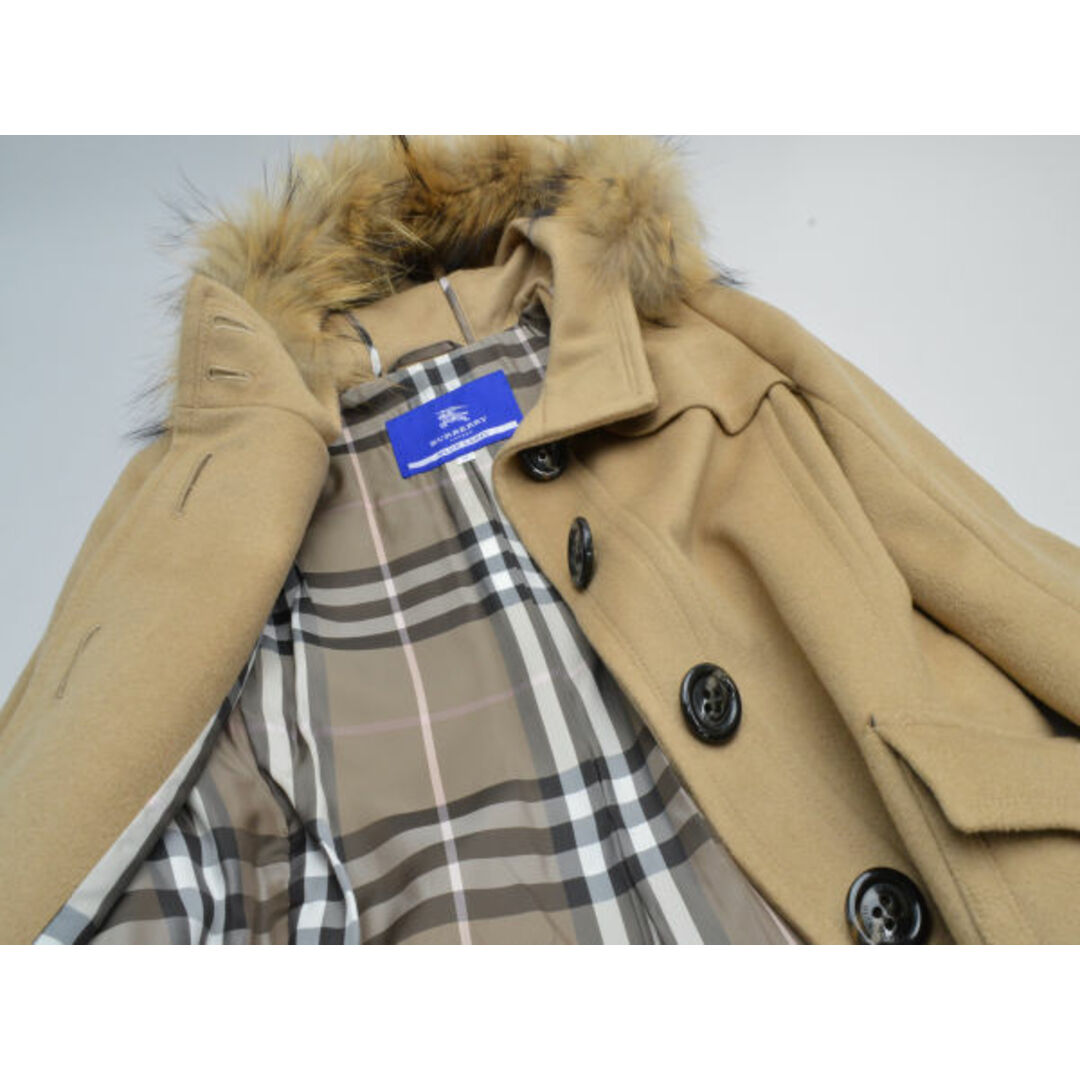 BURBERRY(バーバリー)のバーバリーブルーレーベル BURBERRY BLUE LABEL 毛皮（タヌキ）ファー コート 裏地チェック 38サイズ ベージュ レディース F-L6117 レディースのジャケット/アウター(ロングコート)の商品写真