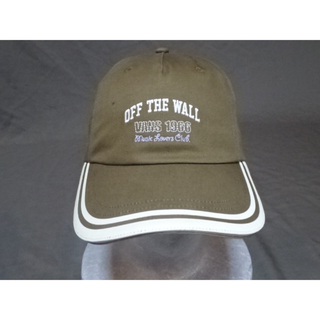 バンズ【OFF THE WALL VANS 1966】ロゴ刺繍入り キャップ