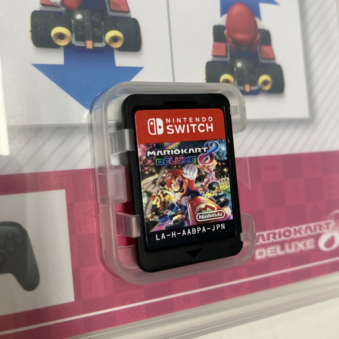 Nintendo Switch(ニンテンドースイッチ)のスイッチ　ソフト　マリオカート8 デラックス エンタメ/ホビーのゲームソフト/ゲーム機本体(家庭用ゲームソフト)の商品写真