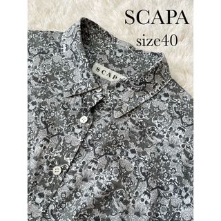 SCAPA - スキャパ　リバティプリント長袖ブラウス　ストロベリーシーフ　ロゴ入ボタン　40