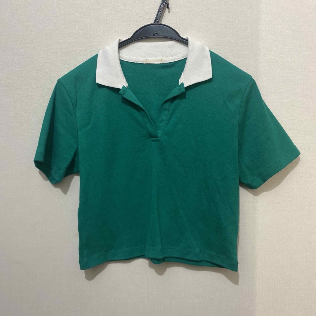 GU(ジーユー)のGU レディース　トップス　Mサイズ レディースのトップス(Tシャツ(半袖/袖なし))の商品写真