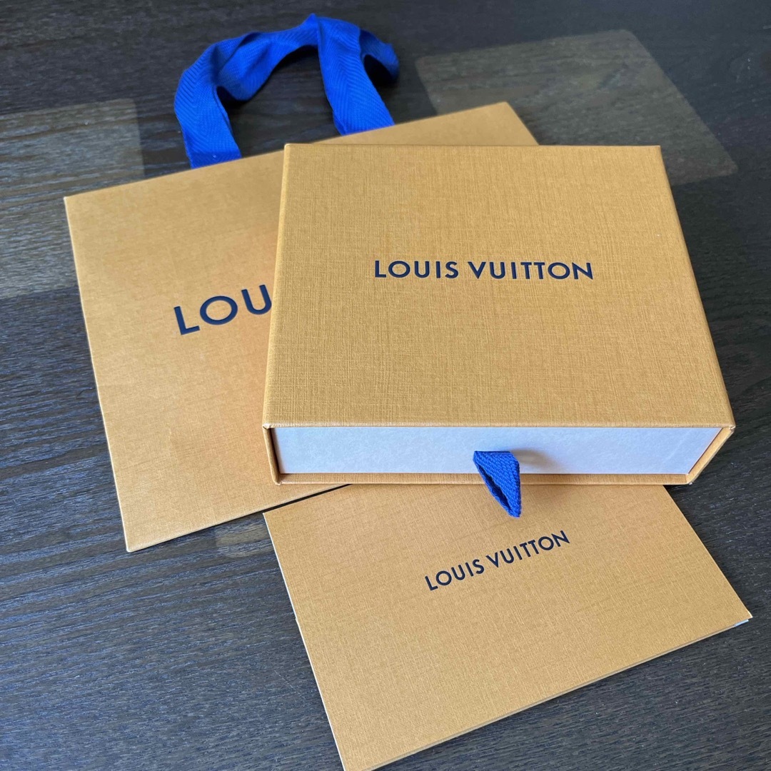 LOUIS VUITTON(ルイヴィトン)のショップバック　箱 レディースのバッグ(ショップ袋)の商品写真