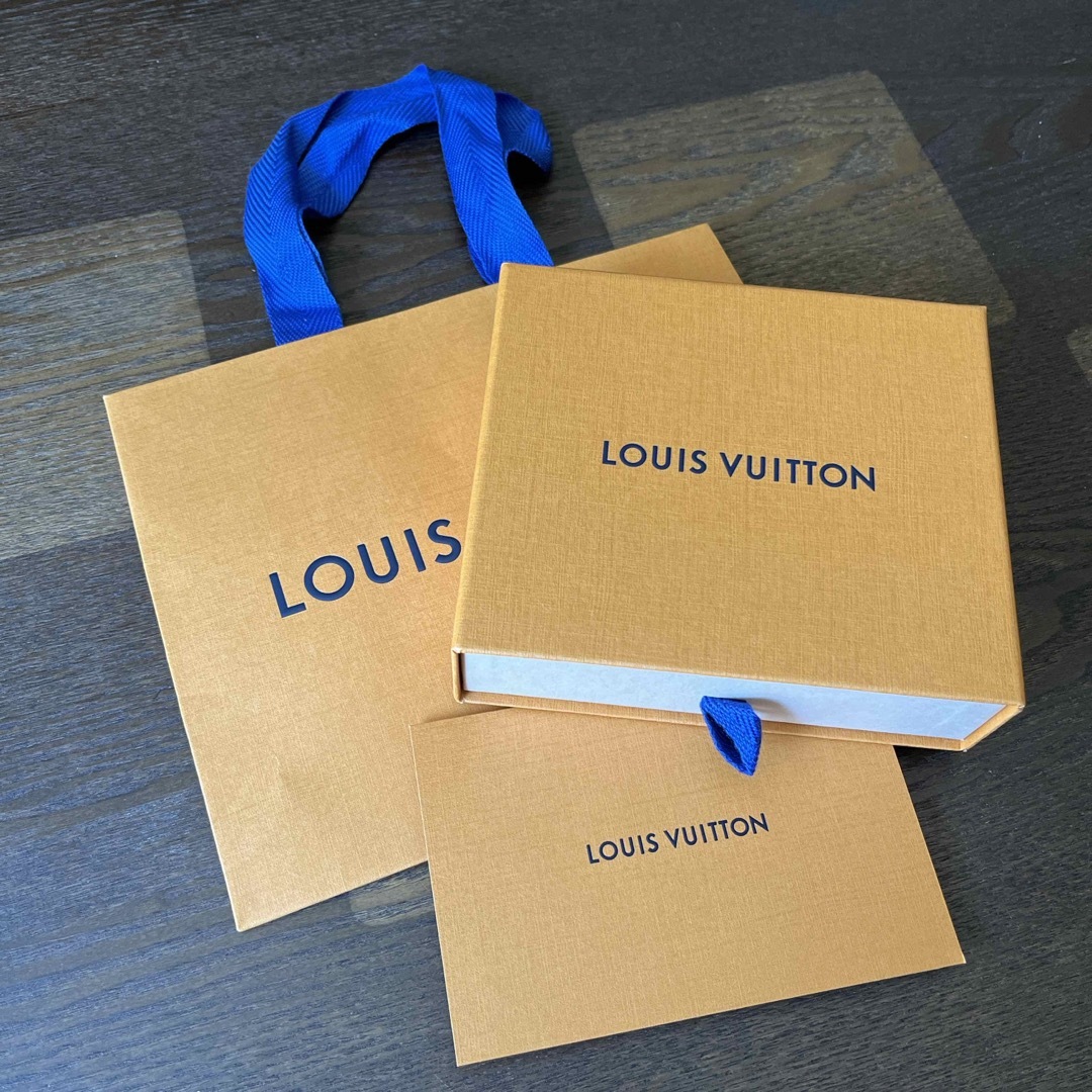LOUIS VUITTON(ルイヴィトン)のショップバック　箱 レディースのバッグ(ショップ袋)の商品写真