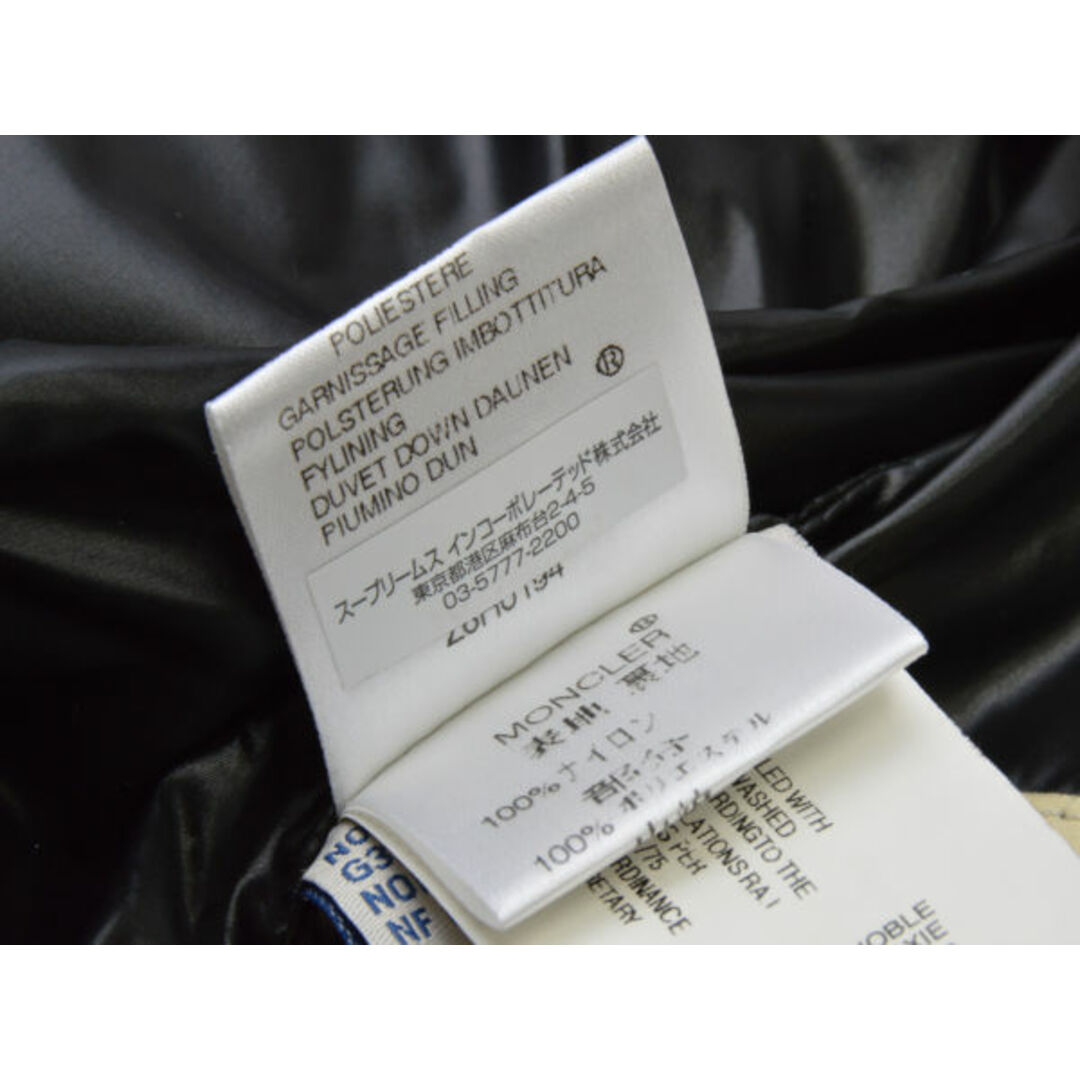 MONCLER(モンクレール)のモンクレール MONCLER ダウンジャケット K2 スペシャル ワッペン ロゴ フード 00サイズ ベージュ レディース F-L6696 レディースのジャケット/アウター(ロングコート)の商品写真