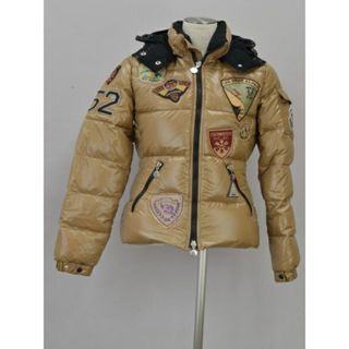 モンクレール(MONCLER)のモンクレール MONCLER ダウンジャケット K2 スペシャル ワッペン ロゴ フード 00サイズ ベージュ レディース F-L6696(ロングコート)