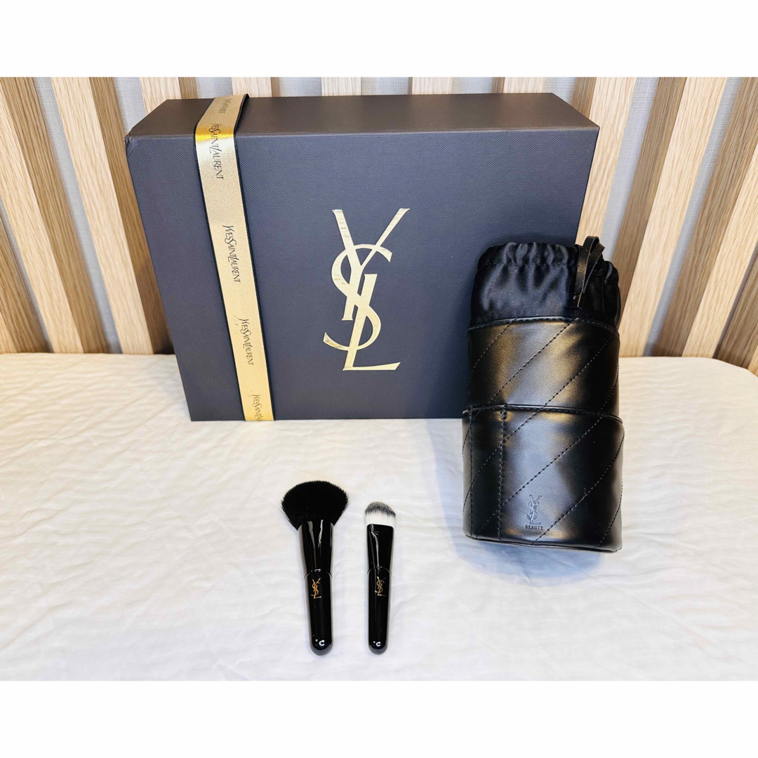Yves Saint Laurent Beaute(イヴサンローランボーテ)のysl メイクブラシ、ポーチ、box&袋付き コスメ/美容のメイク道具/ケアグッズ(ブラシ・チップ)の商品写真